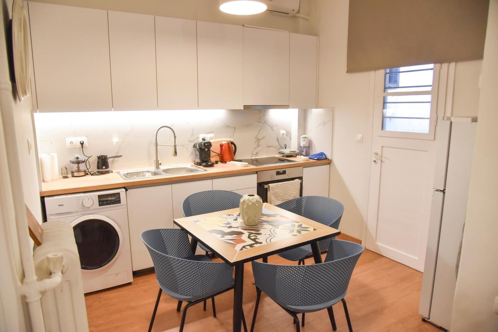 Ηλιόλουστο Apartman Athén Kültér fotó